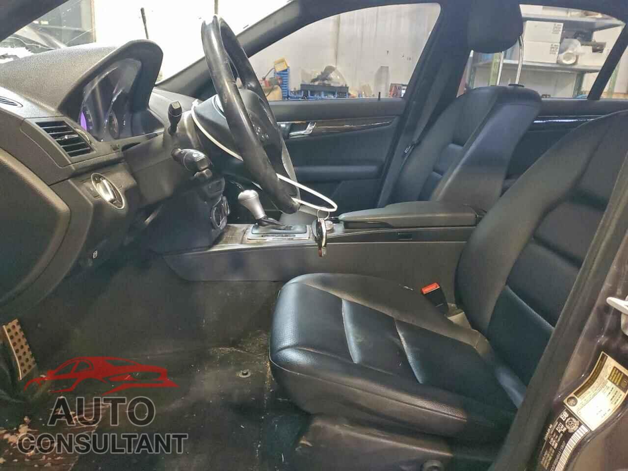 MERCEDES-BENZ C-CLASS 2011 - WDDGF8BB4BA515807