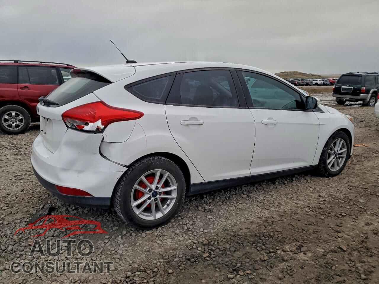 FORD FOCUS 2015 - 1FADP3K29FL324042