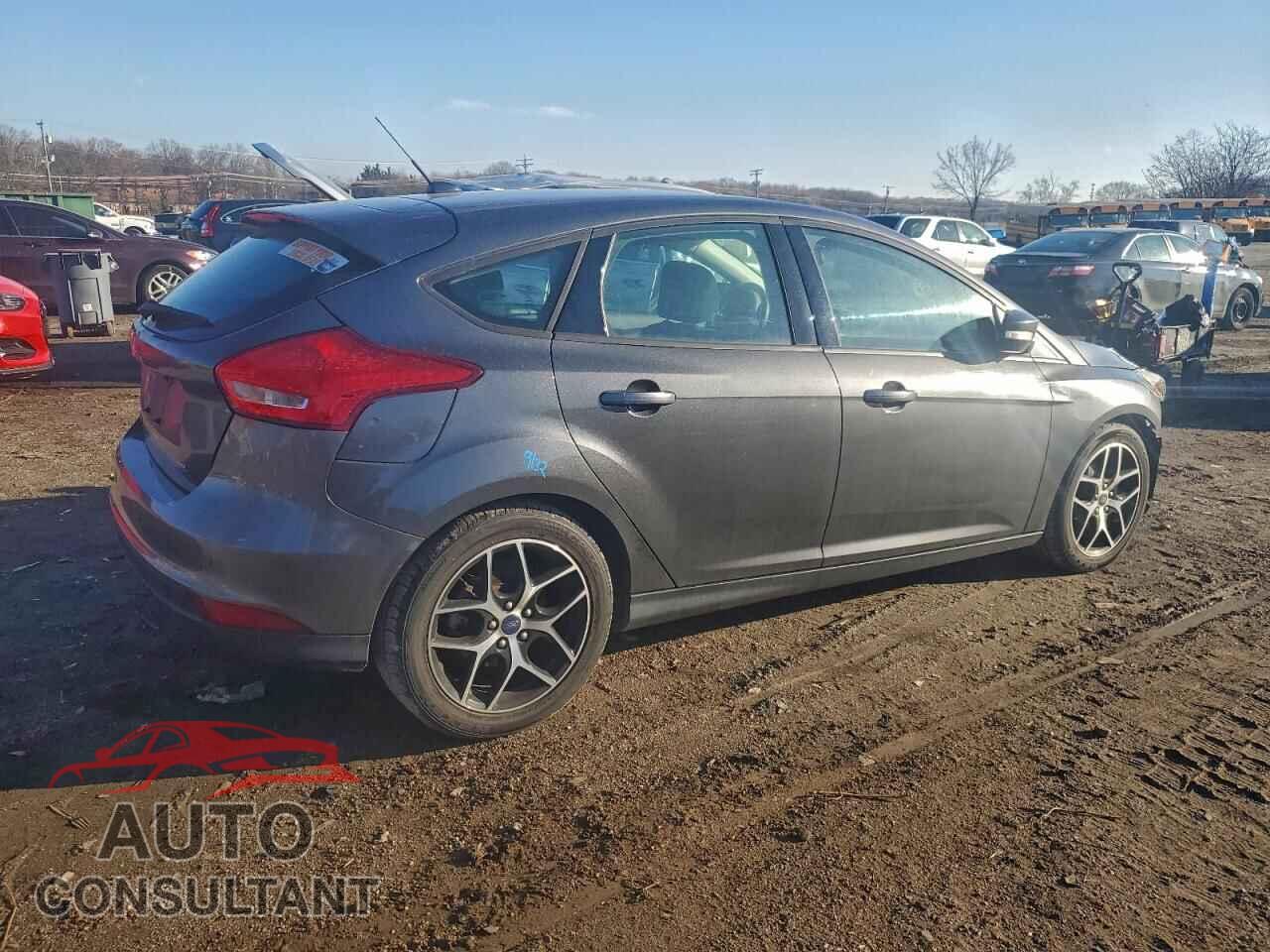 FORD FOCUS 2017 - 1FADP3M23HL311397