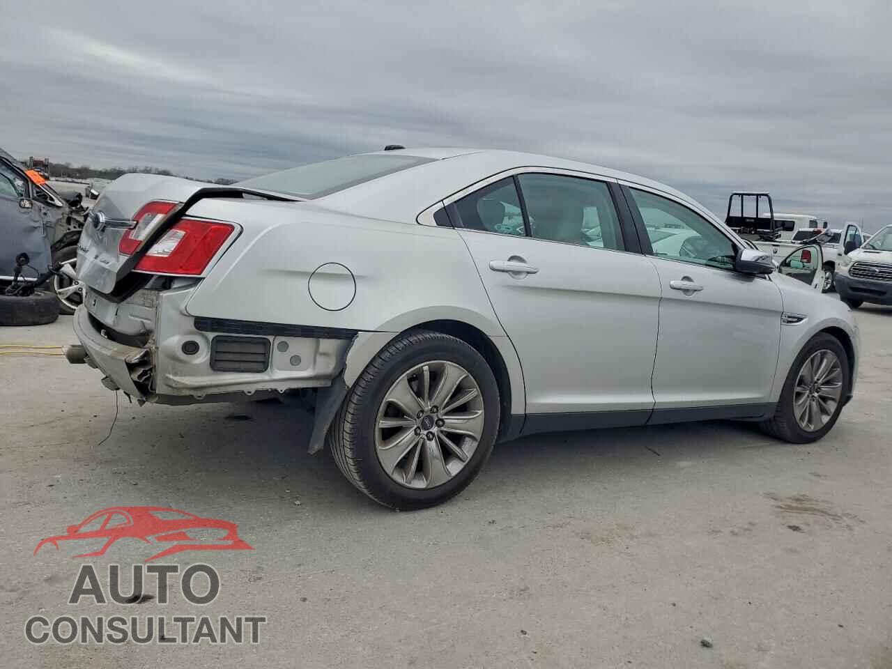 FORD TAURUS 2010 - 1FAHP2FW4AG100719