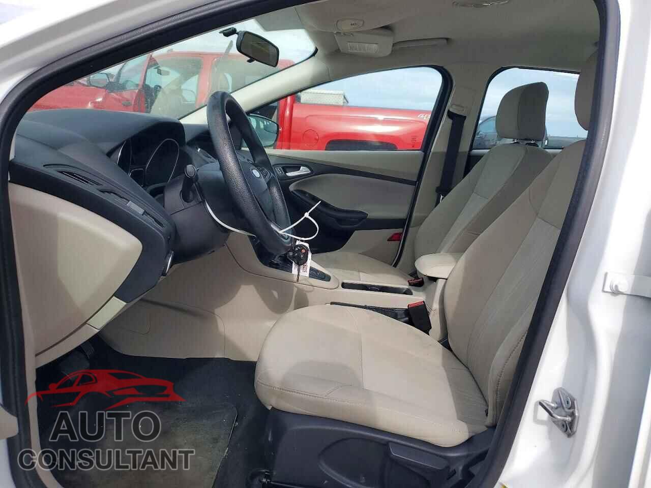 FORD FOCUS 2017 - 1FADP3F20HL324542