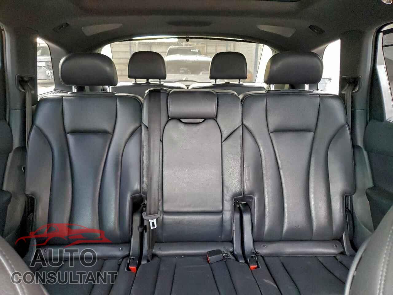 AUDI Q7 2017 - WA1VAAF76HD032639