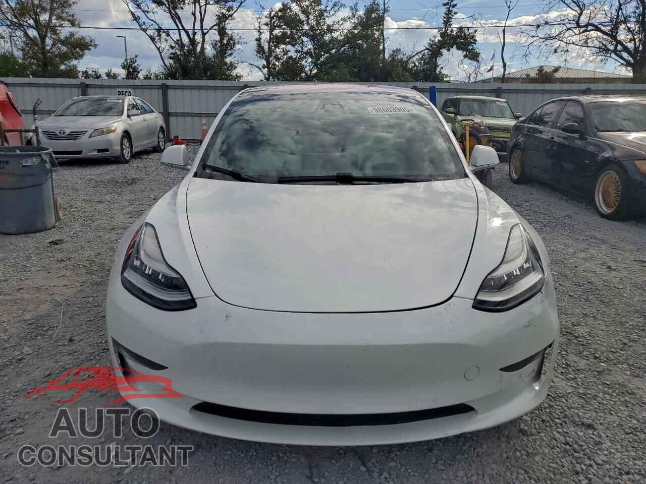 TESLA MODEL 3 2018 - 5YJ3E1EB7JF147997