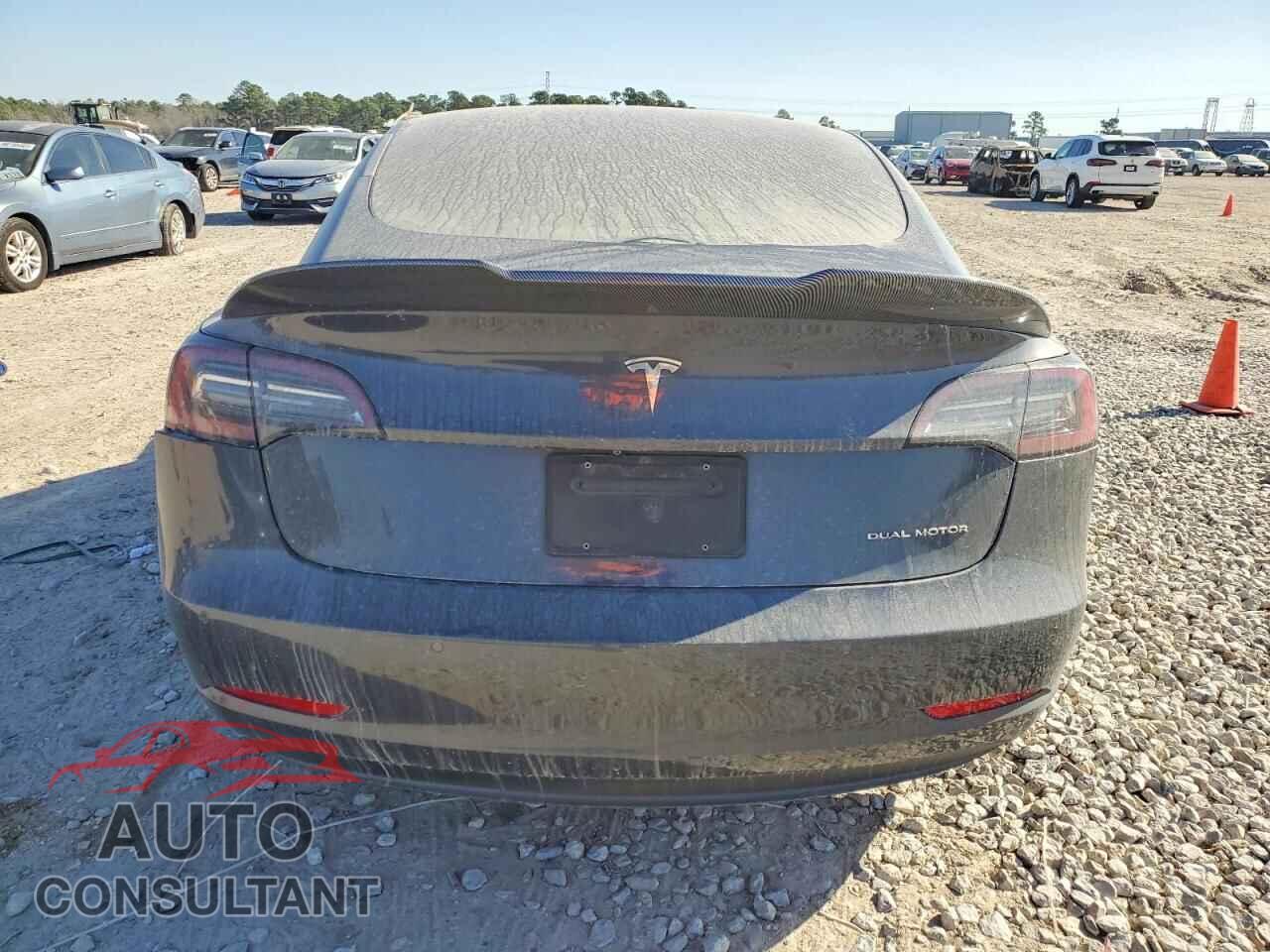 TESLA MODEL 3 2018 - 5YJ3E1EB8JF112403