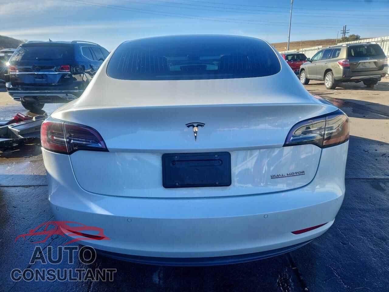 TESLA MODEL 3 2020 - 5YJ3E1EC3LF641382