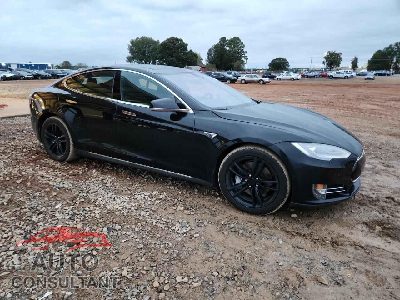 TESLA MODEL S 2015 - 5YJSA1E24FF118763