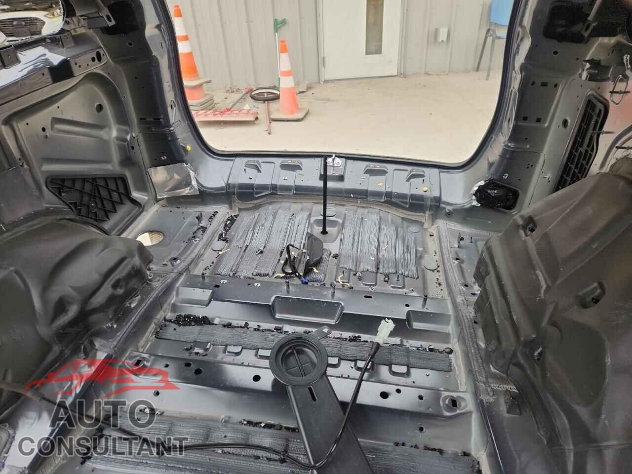 DODGE DURANGO 2018 - 1C4SDJGJ6JC386232