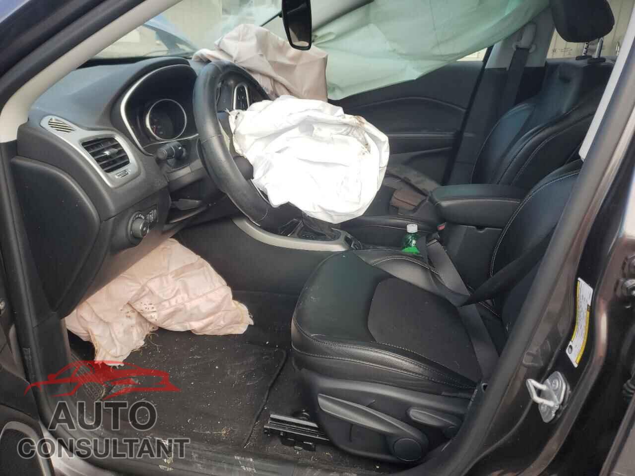 JEEP COMPASS 2018 - 3C4NJCBB6JT368917