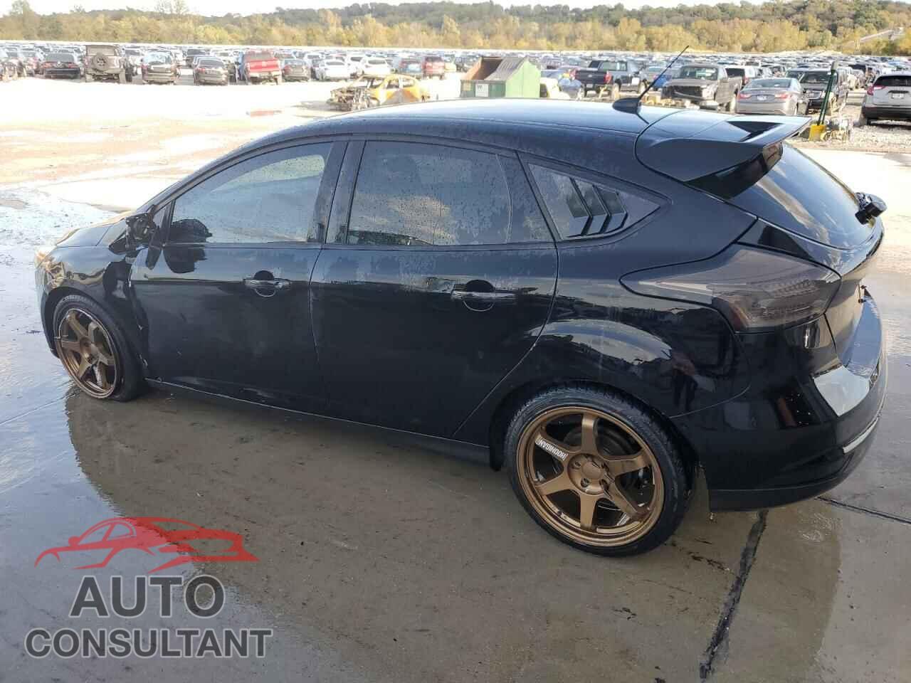 FORD FOCUS 2016 - 1FADP3K22GL379465