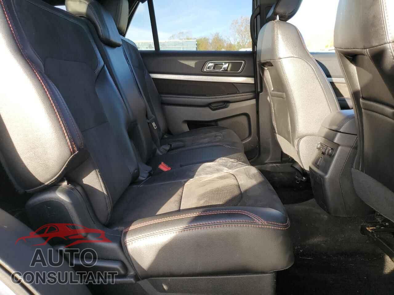FORD EXPLORER 2018 - 1FM5K8D87JGB07100