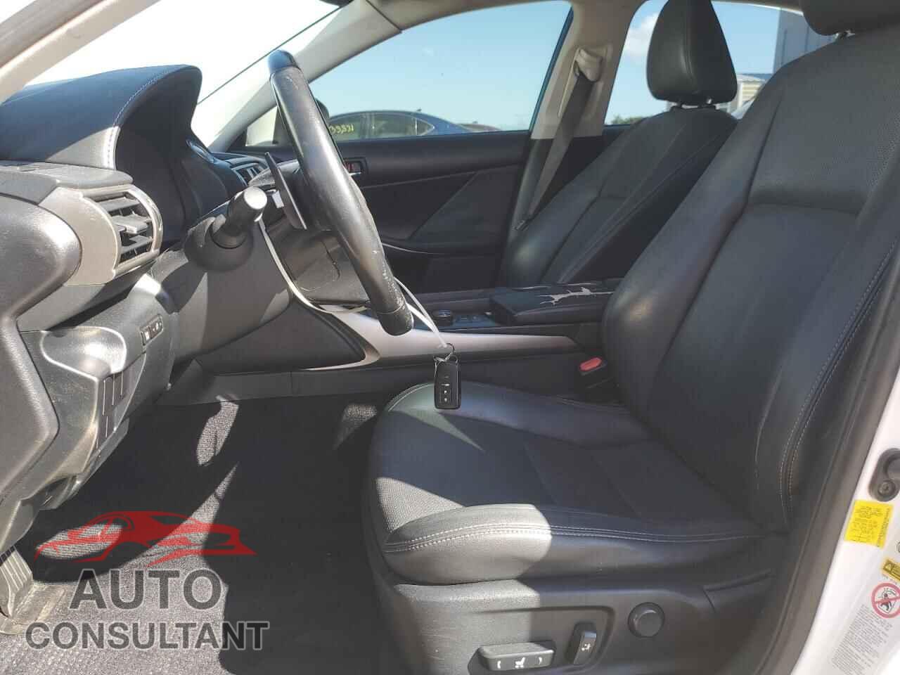 LEXUS IS 2014 - JTHBF1D20E5041391
