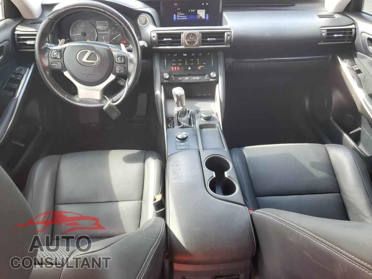 LEXUS IS 2017 - JTHBA1D23H5049729