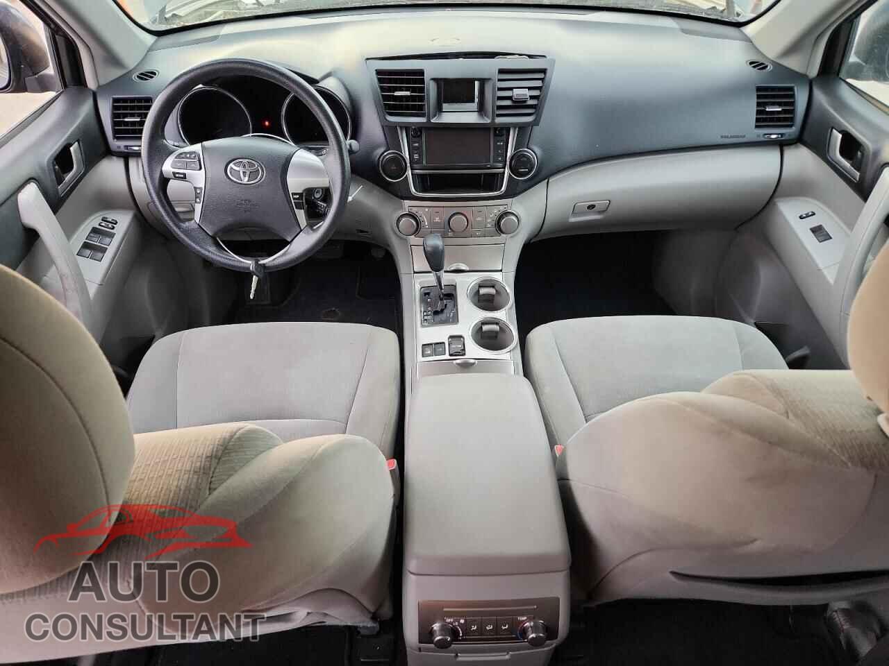 TOYOTA HIGHLANDER 2013 - 5TDBK3EH8DS236899