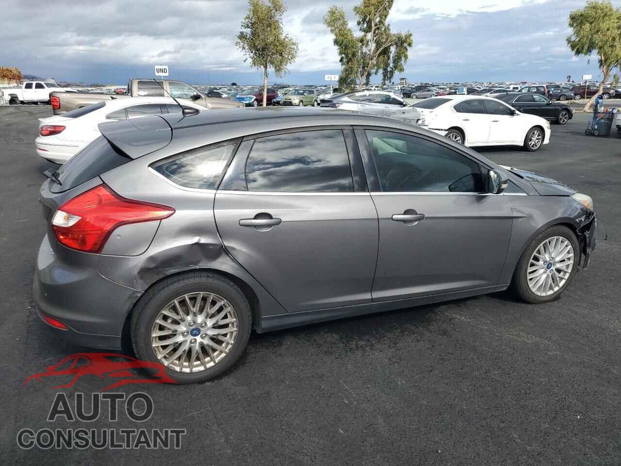 FORD FOCUS 2012 - 1FAHP3M20CL477967