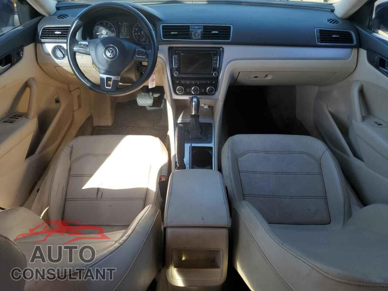 VOLKSWAGEN PASSAT 2012 - 1VWBP7A34CC040488