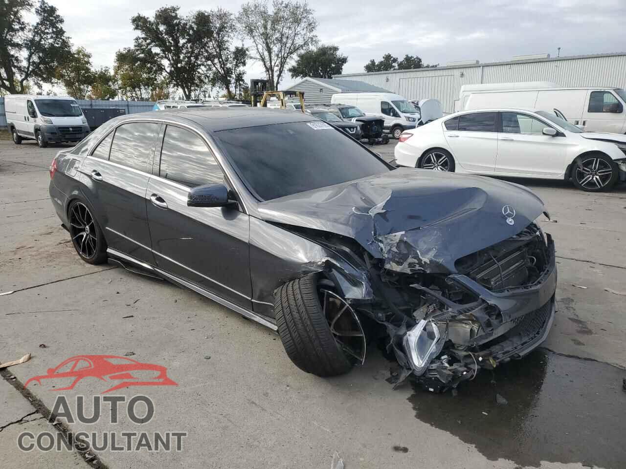 MERCEDES-BENZ E-CLASS 2011 - WDDHF7CB5BA406544
