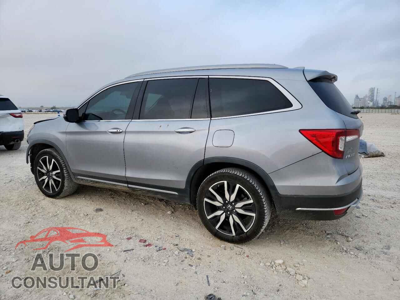 HONDA PILOT 2020 - 5FNYF6H09LB028118