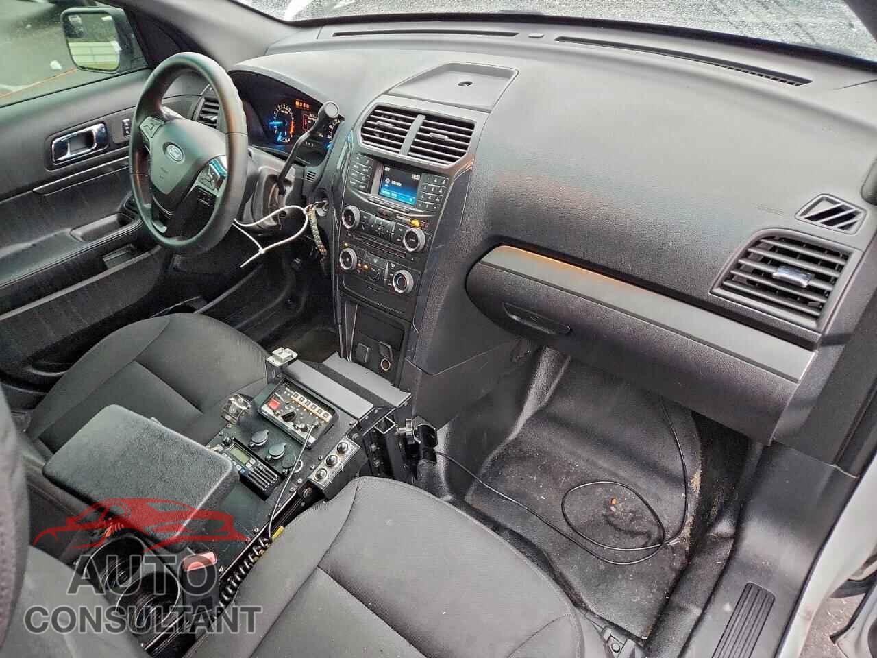 FORD EXPLORER 2017 - 1FM5K8AR1HGD58945