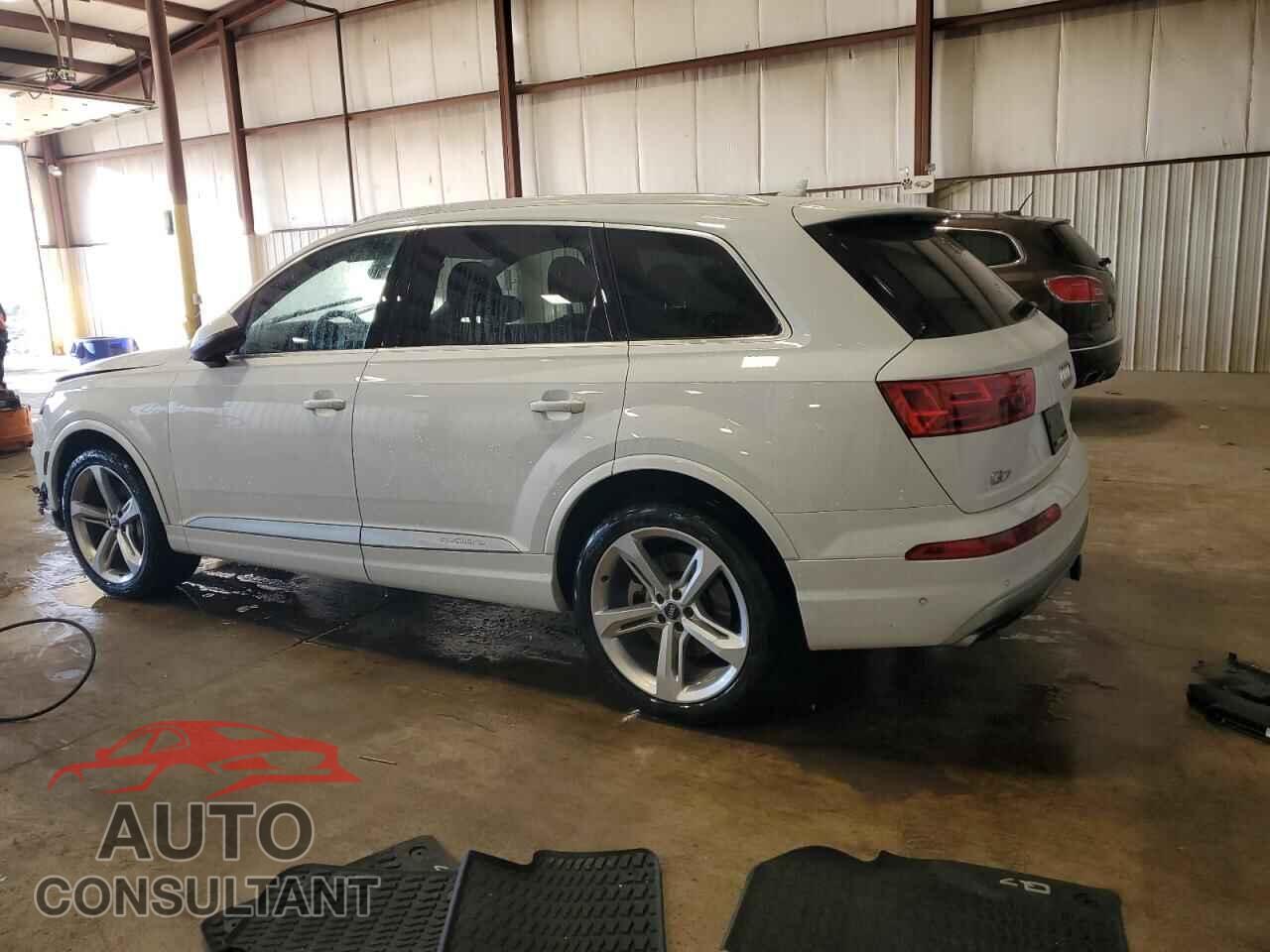 AUDI Q7 2019 - WA1VAAF76KD007943