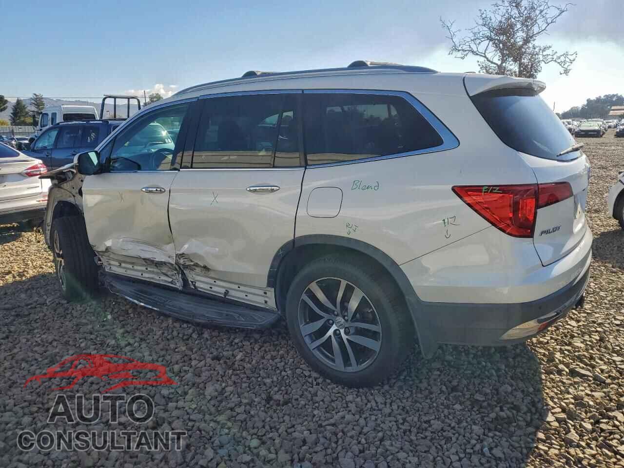 HONDA PILOT 2017 - 5FNYF6H98HB012675