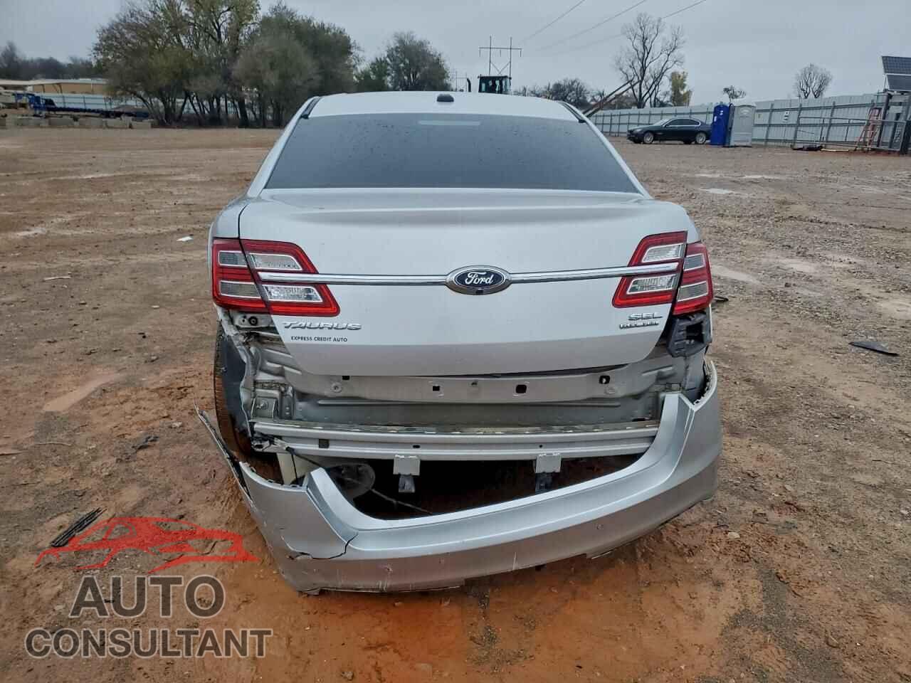 FORD TAURUS 2017 - 1FAHP2E89HG121451