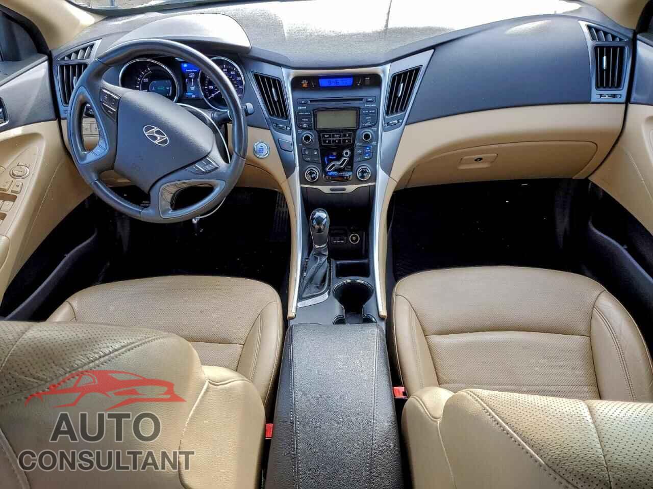 HYUNDAI SONATA 2012 - KMHEC4A41CA035940