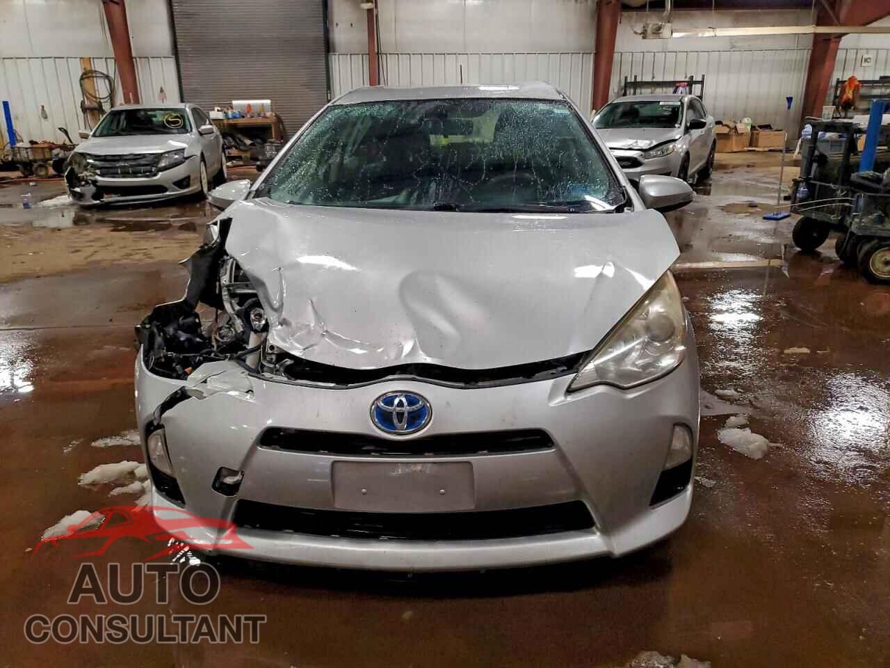 TOYOTA PRIUS 2012 - JTDKDTB33C1521735