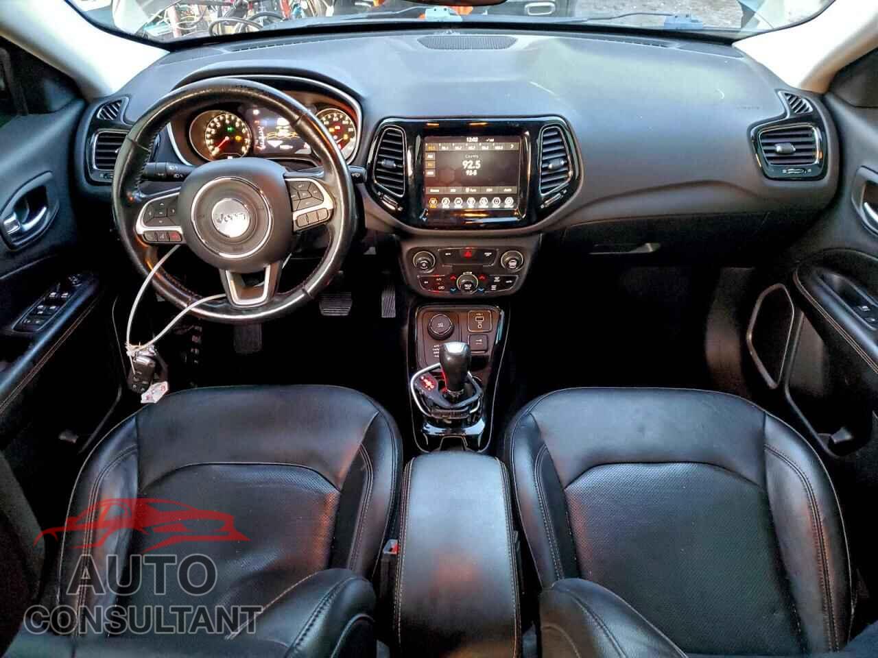 JEEP COMPASS 2020 - 3C4NJDCB6LT135353