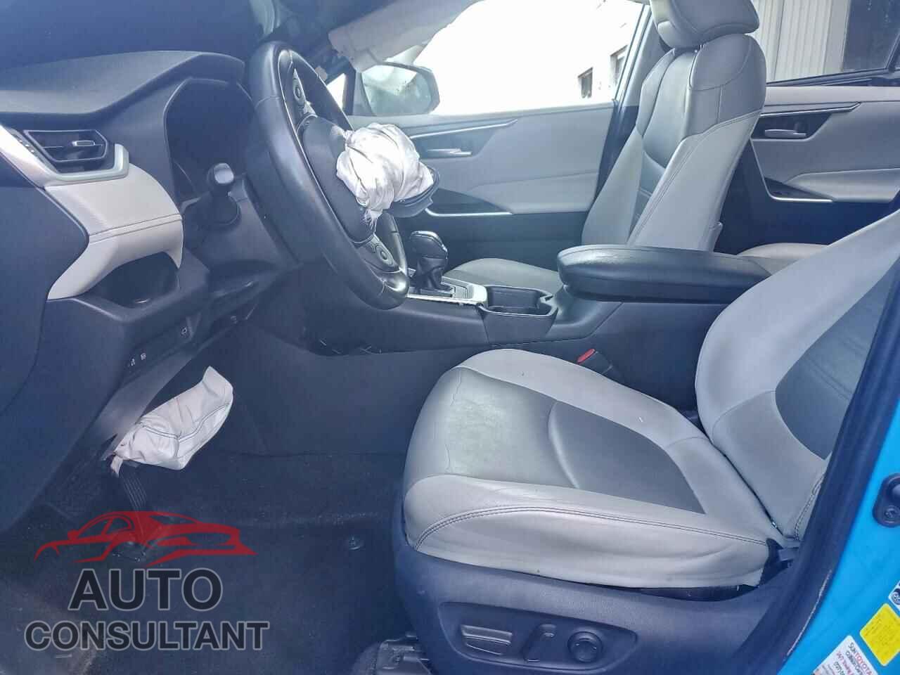 TOYOTA RAV4 2019 - 2T3C1RFV0KC011663
