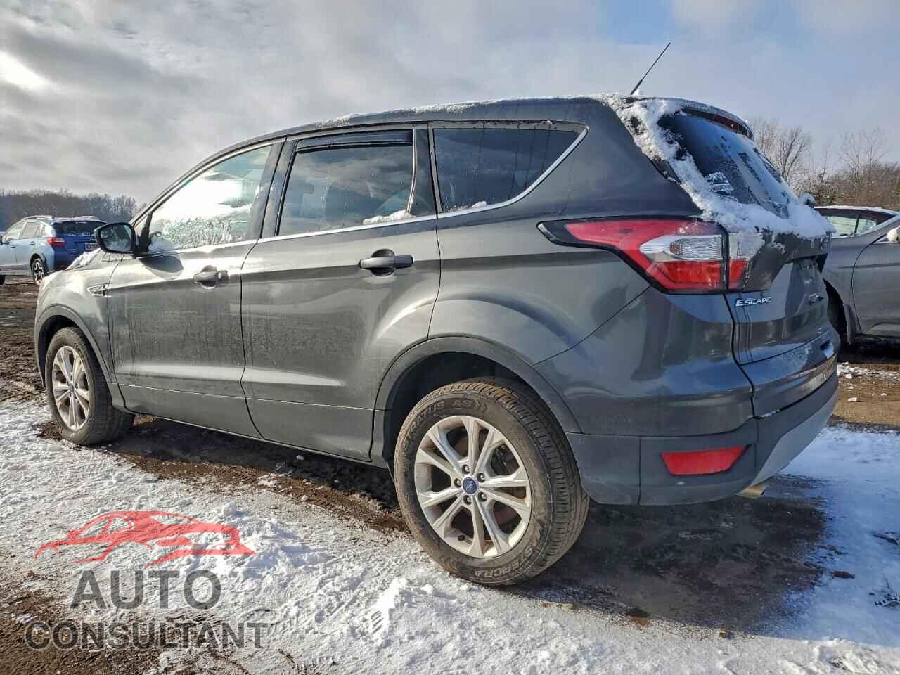 FORD ESCAPE 2017 - 1FMCU9GD8HUC62475