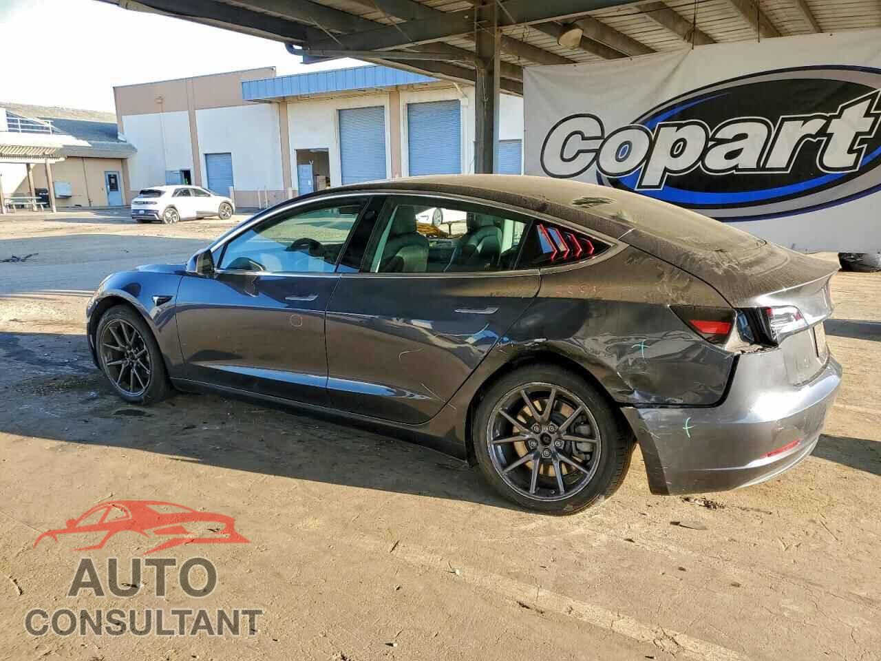 TESLA MODEL 3 2019 - 5YJ3E1EB3KF510247
