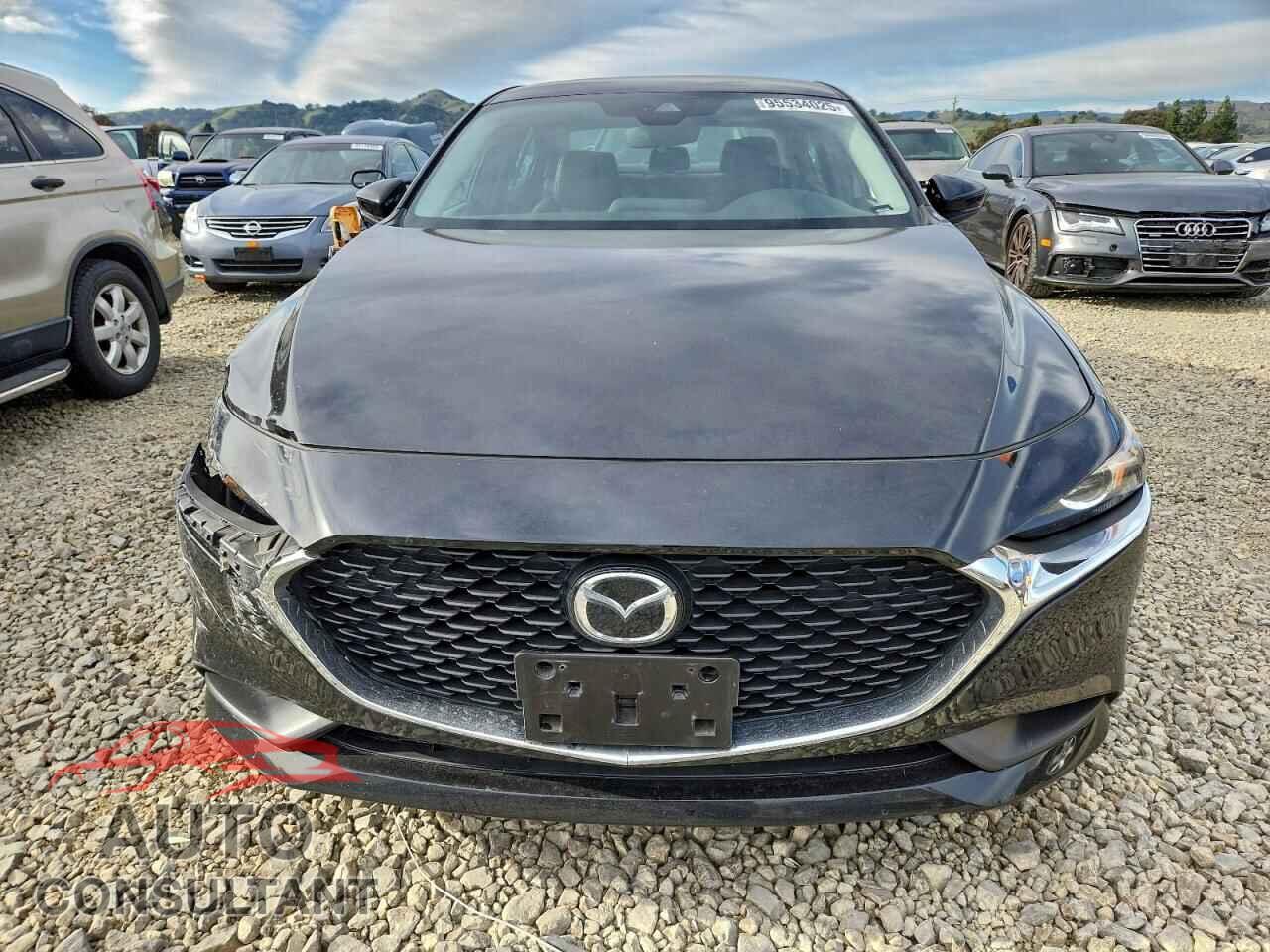MAZDA 3 2021 - JM1BPABL1M1330344