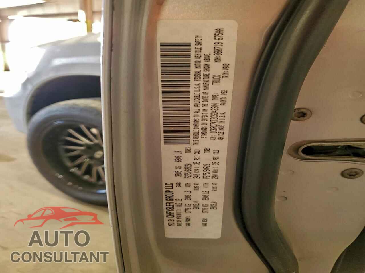 DODGE RAM 1500 2012 - 1C6RD7KT2CS342304