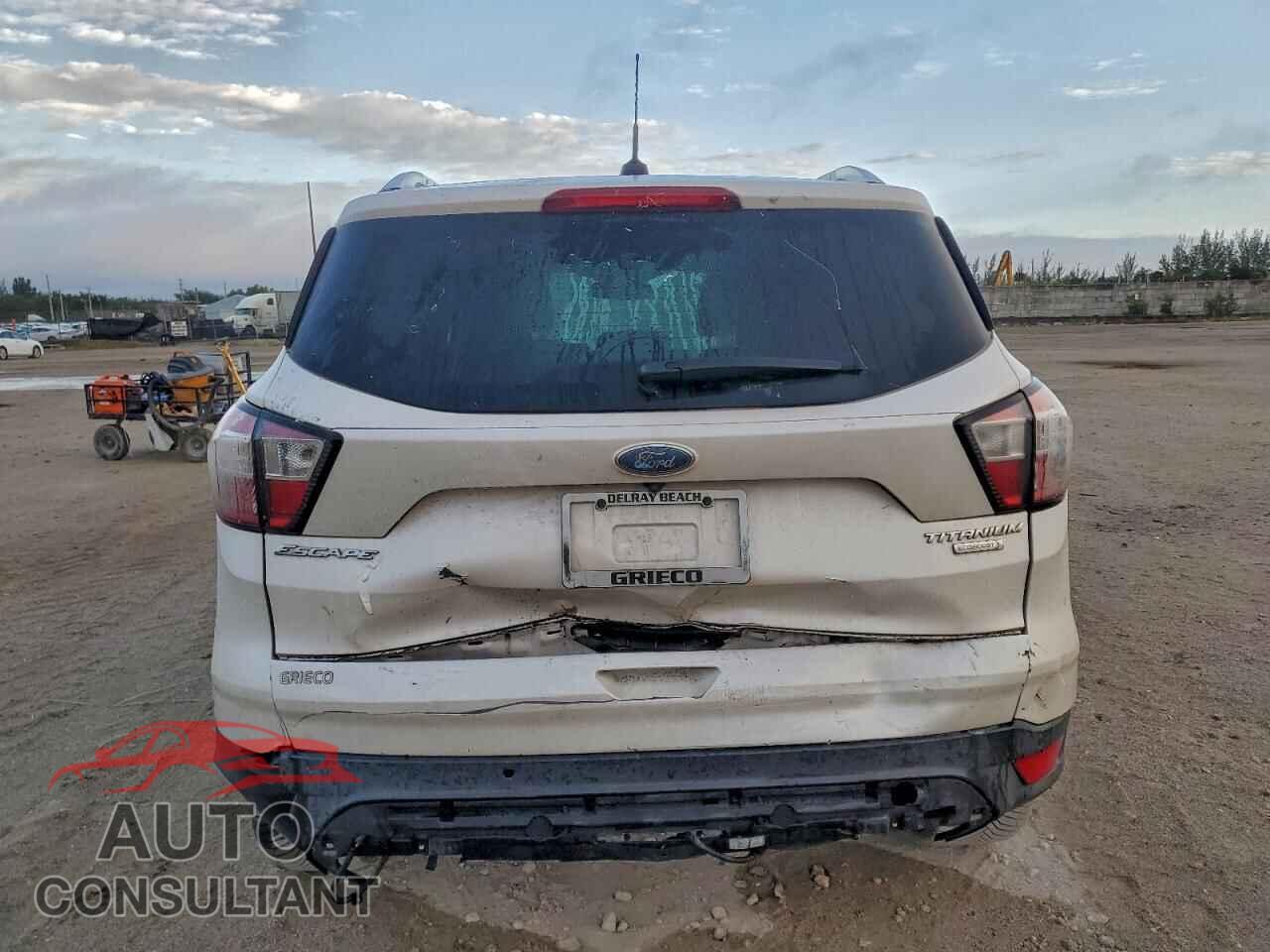 FORD ESCAPE 2017 - 1FMCU0JD4HUC43779
