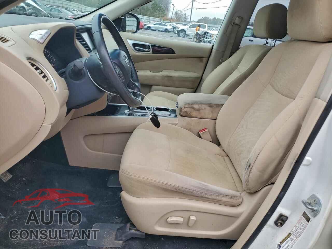 NISSAN PATHFINDER 2016 - 5N1AR2MN2GC641974