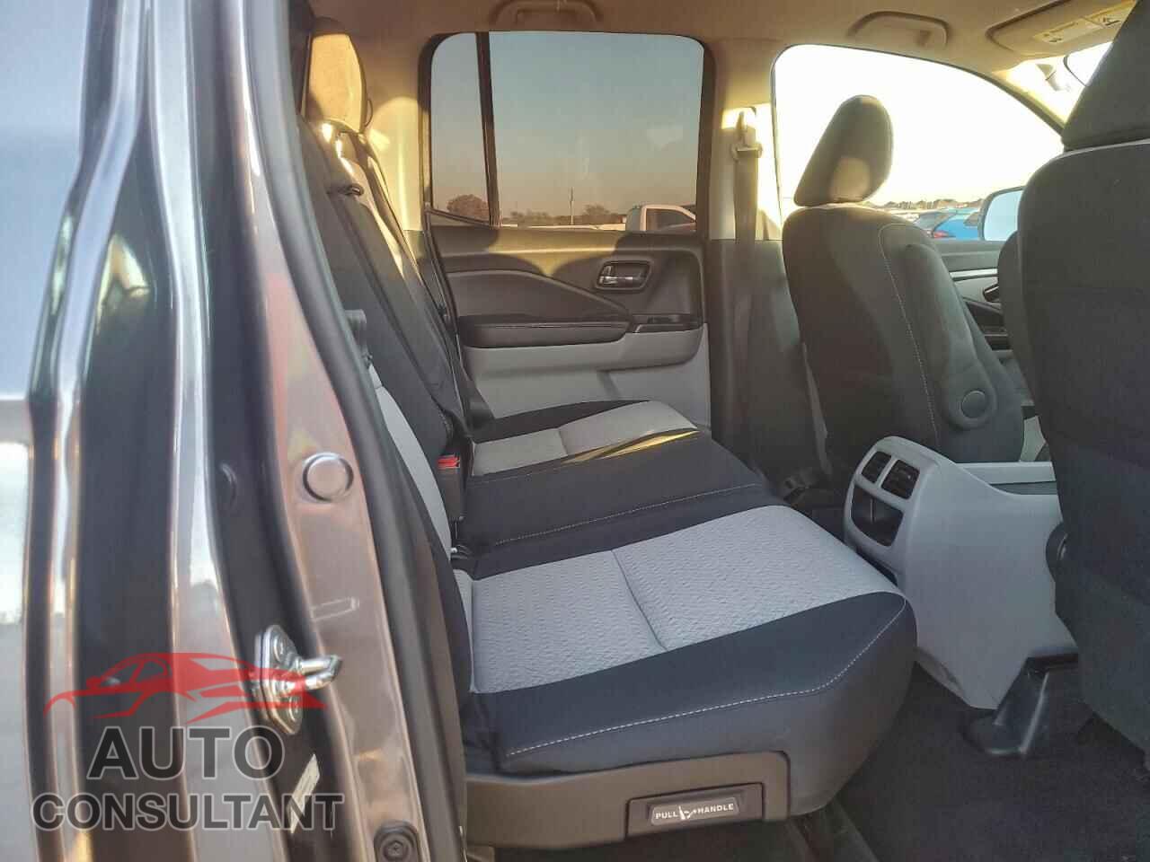 HONDA RIDGELINE 2017 - 5FPYK2F46HB007476