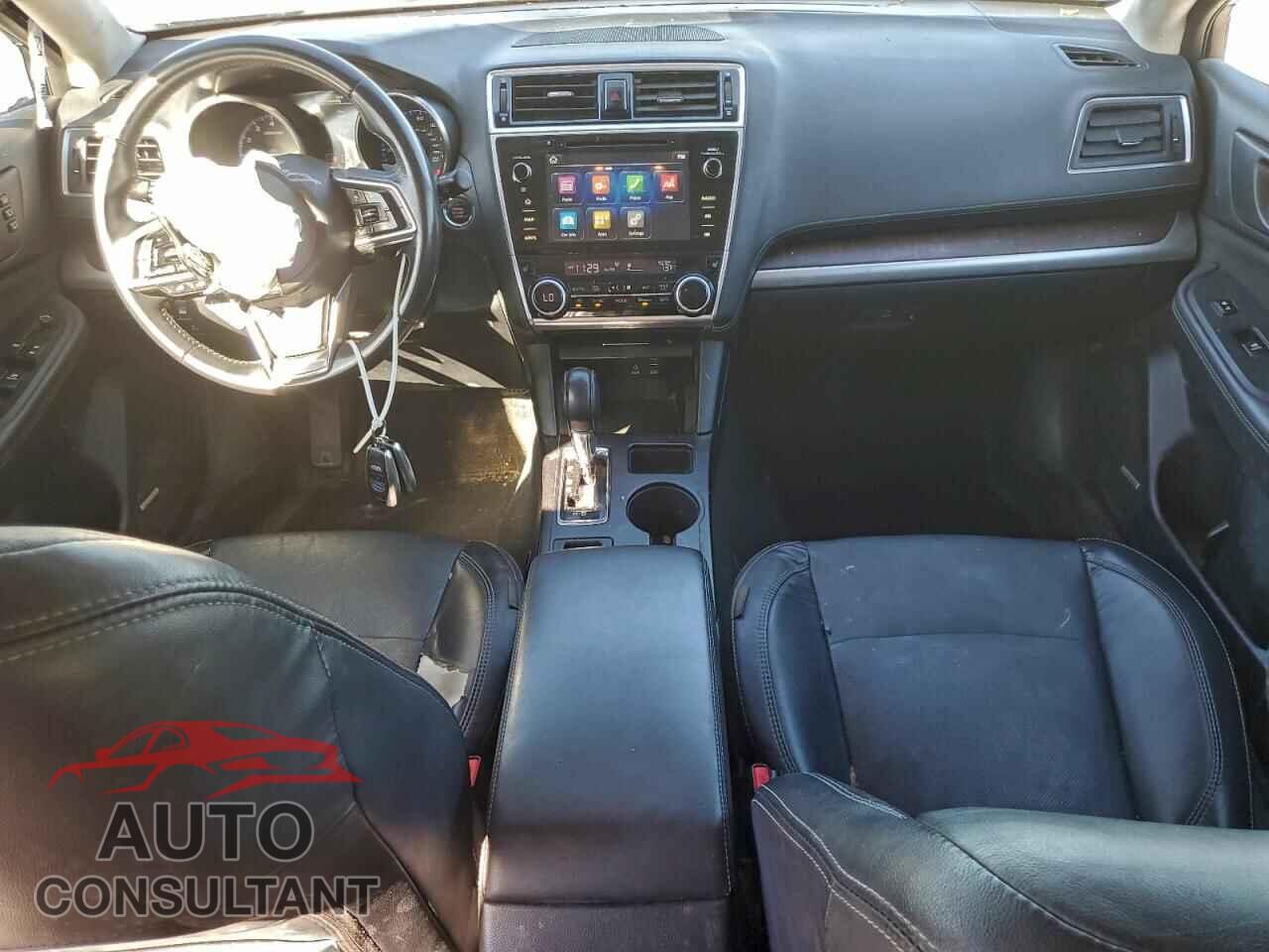 SUBARU OUTBACK 2018 - 4S4BSANC2J3208145