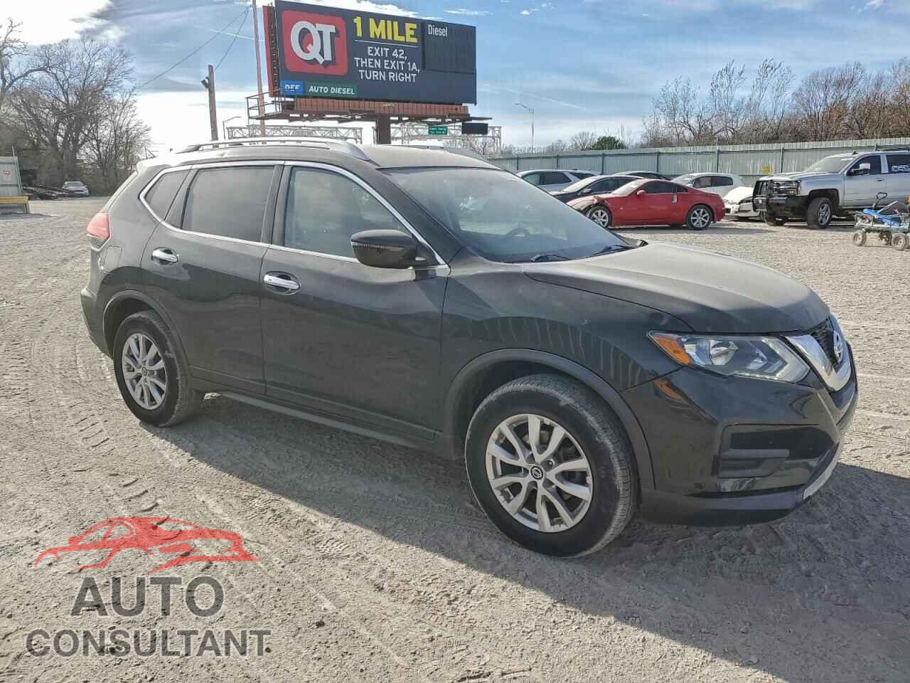 NISSAN ROGUE 2017 - KNMAT2MV7HP558122