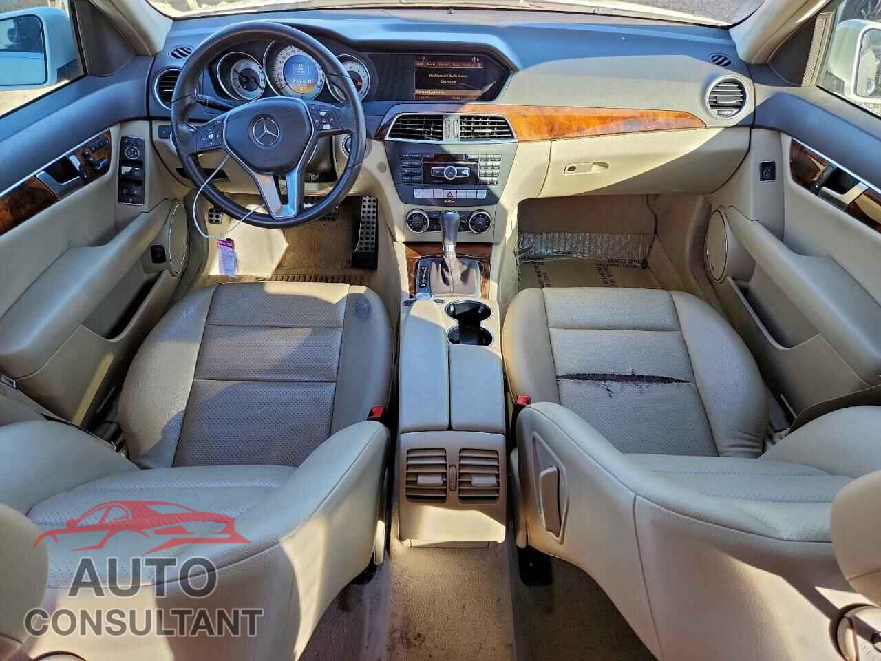 MERCEDES-BENZ C-CLASS 2012 - WDDGF4HB8CA655506
