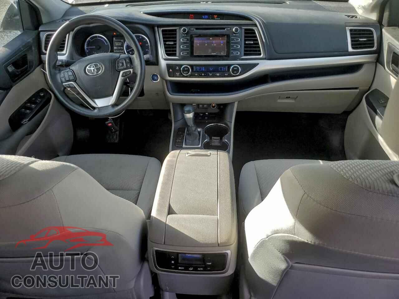 TOYOTA HIGHLANDER 2018 - 5TDBGRFH6JS051104