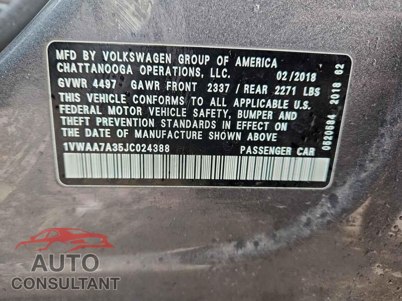 VOLKSWAGEN PASSAT 2018 - 1VWAA7A35JC024388