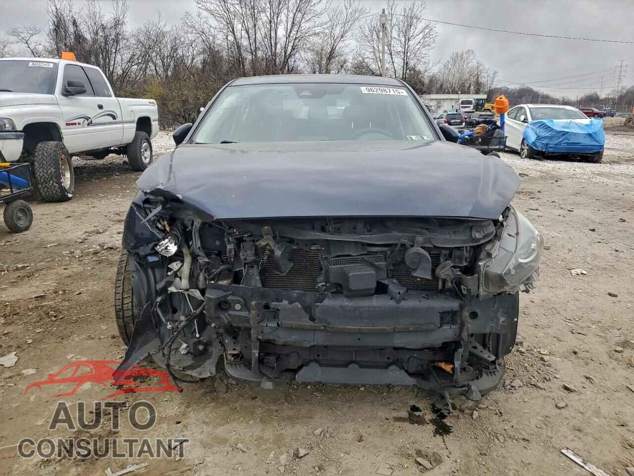MAZDA 3 2018 - 3MZBN1L34JM179256