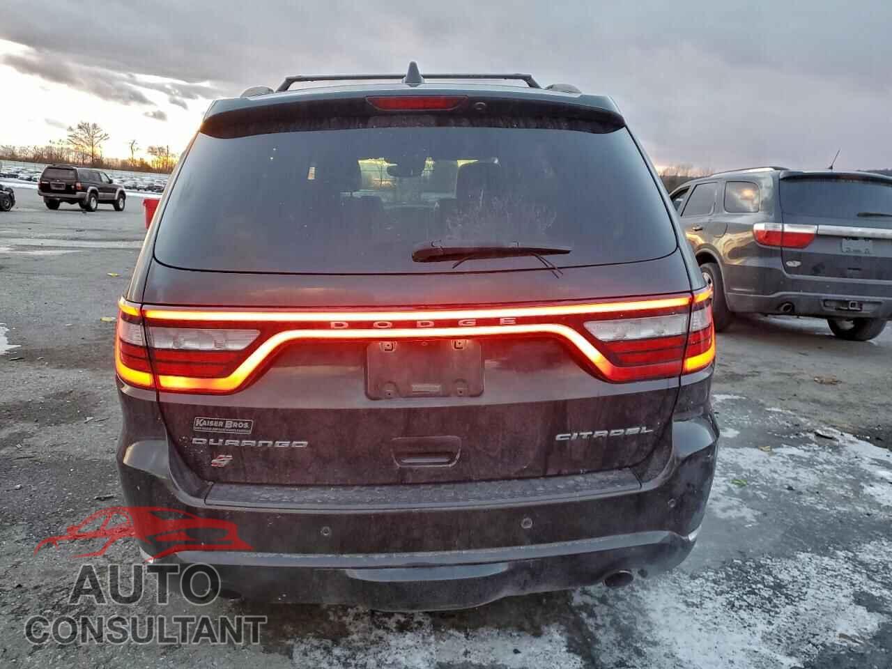 DODGE DURANGO 2018 - 1C4SDJET3JC209819