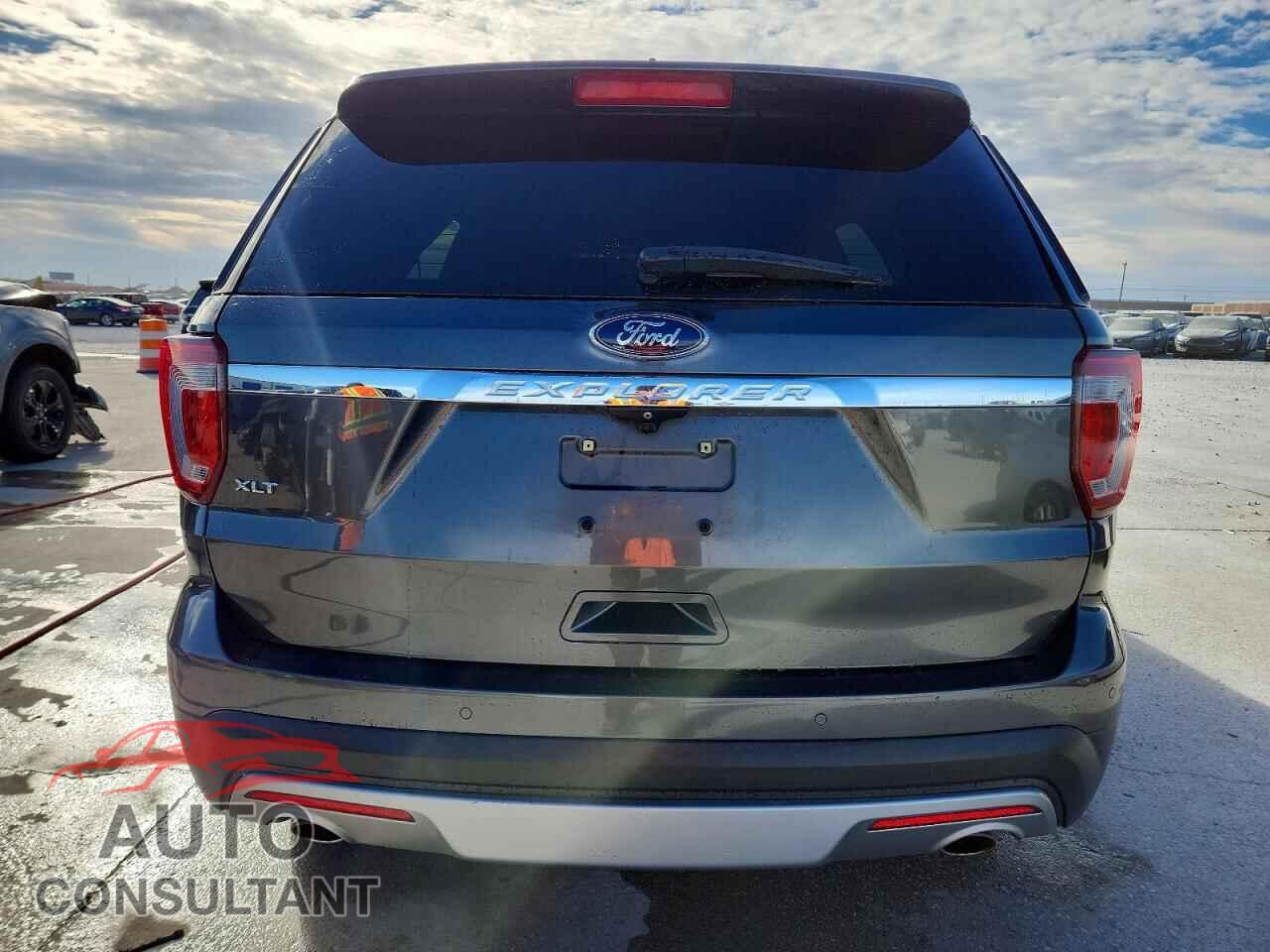 FORD EXPLORER 2017 - 1FM5K7D88HGD85251