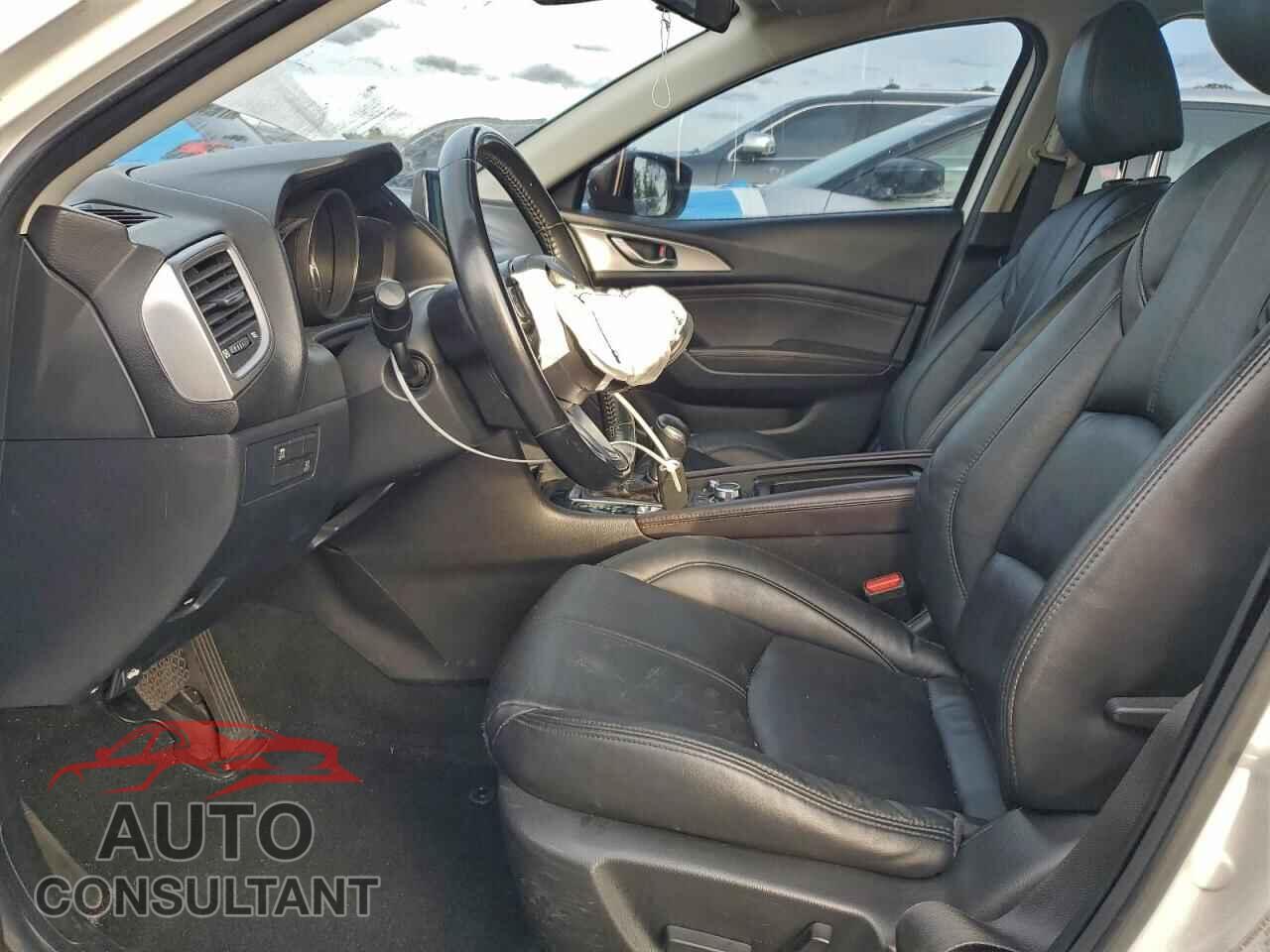 MAZDA 3 2017 - 3MZBN1V71HM105674