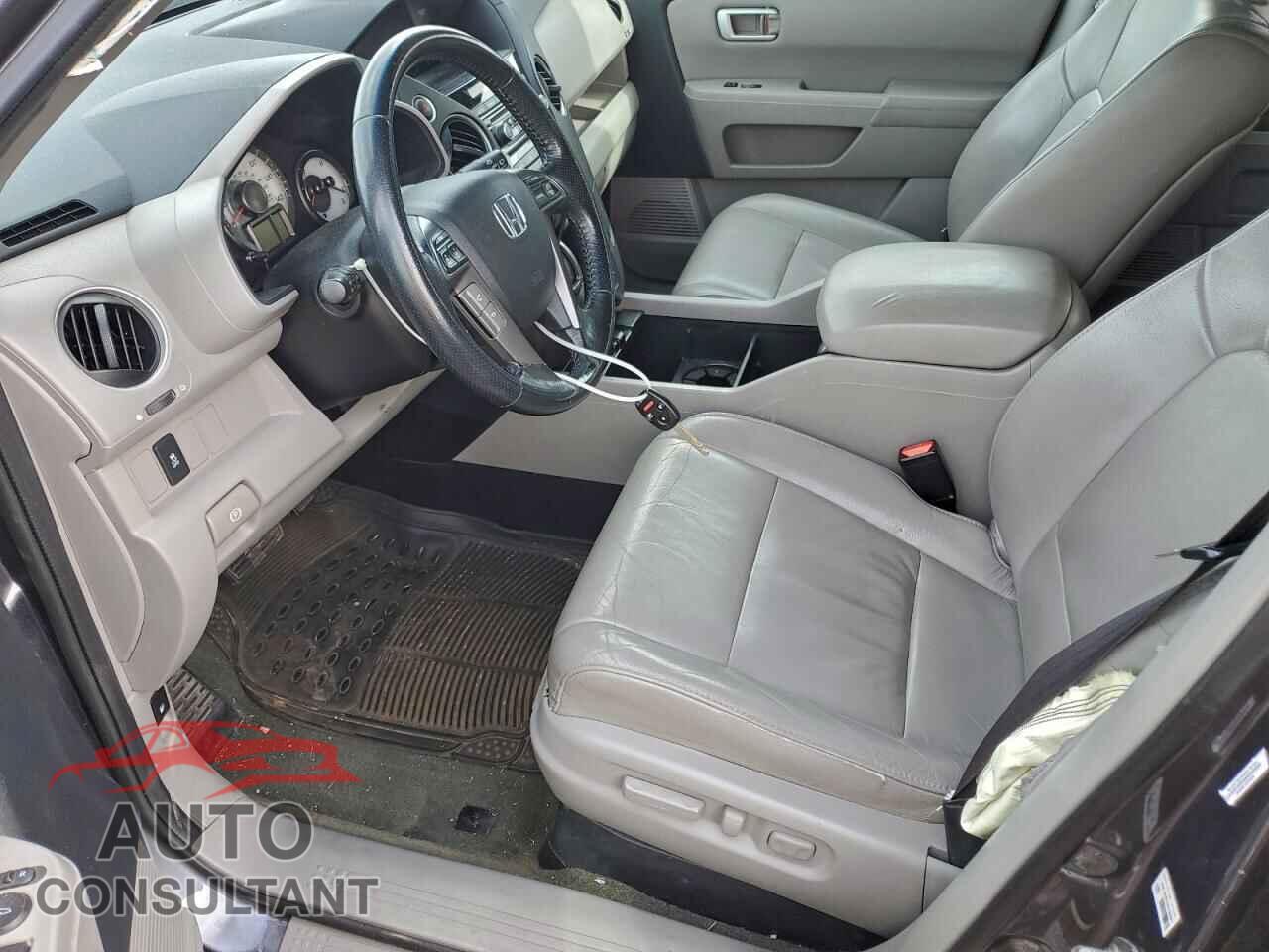 HONDA PILOT 2015 - 5FNYF4H62FB008192