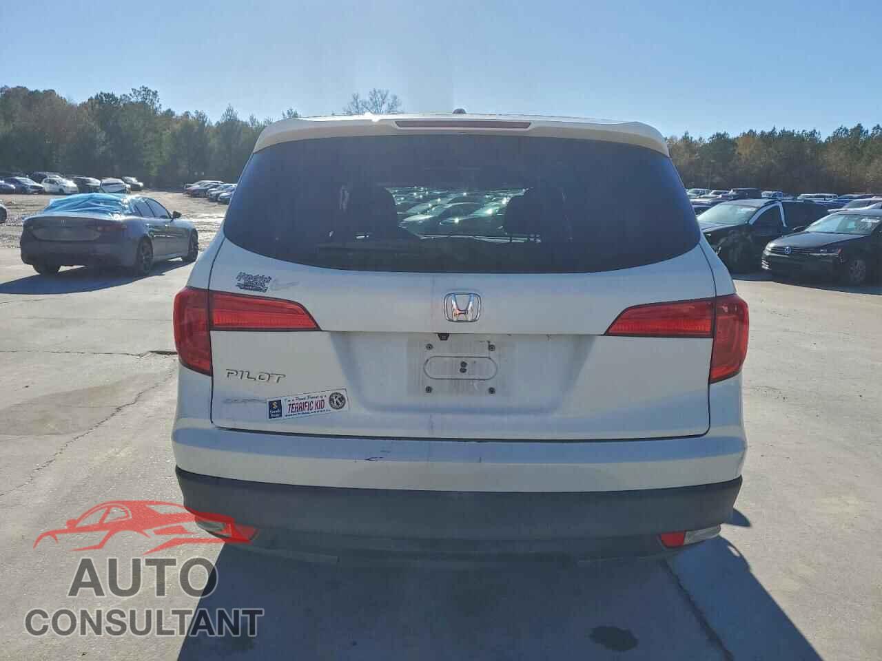HONDA PILOT 2017 - 5FNYF5H82HB007893