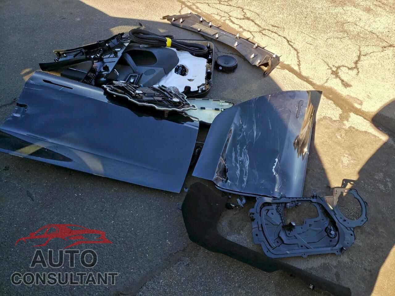 TESLA MODEL 3 2025 - 5YJ3E1EA5SF034459