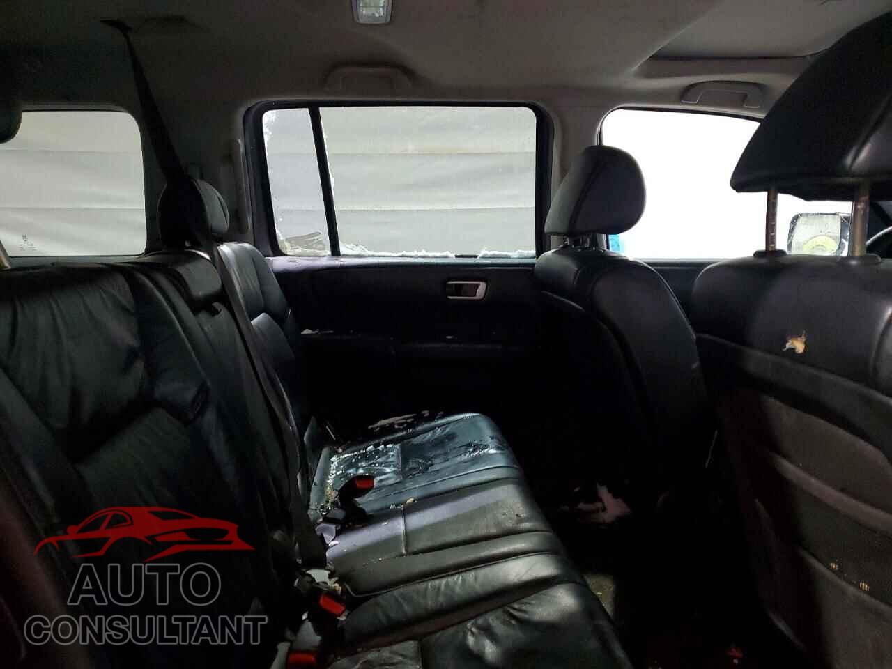 HONDA PILOT 2011 - 5FNYF4H55BB021682