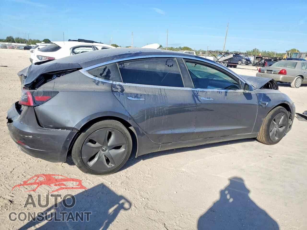 TESLA MODEL 3 2019 - 5YJ3E1EB7KF390923